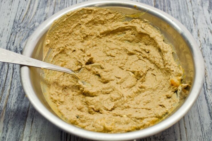 Making the Pâté Filling for Zrazy A food processor blending cooked chicken liver and vegetables into a smooth pâté.