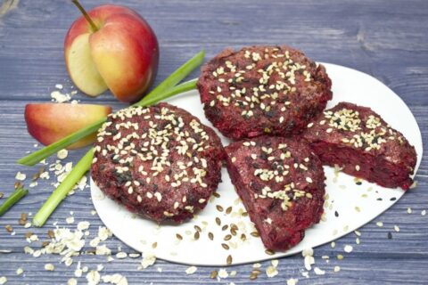 Beetroot Patties with Apples and Flax Seeds