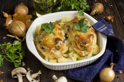 Myaso po-Frantsuzski — French-Style Chicken with Mushrooms and Potatoes