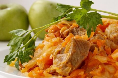 Braised Cabbage with Meat