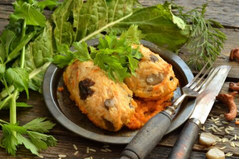Lenivye Golubtsy — Lazy Cabbage Rolls with Mushroom Solyanka