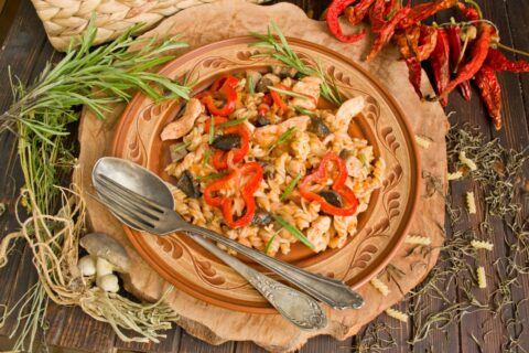 Pasta with Chicken and Mushrooms — An Accessible Italian Classic