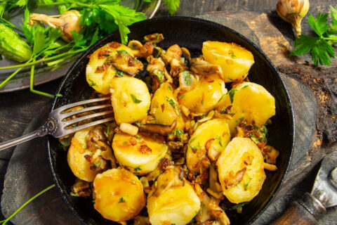 Country-Style Potatoes with Mushrooms