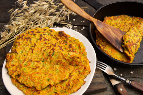 Ovsyanoblin — Savory Oatmeal Pancake with Carrot and Whey
