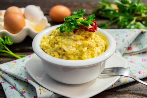 Egg Pâté with Onion and Cheese