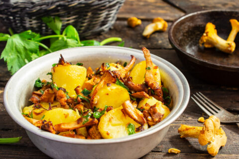 Fried Chanterelles with Potatoes and Onions