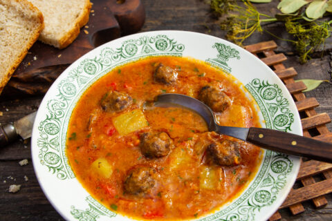 Zucchini Soup with Meatballs