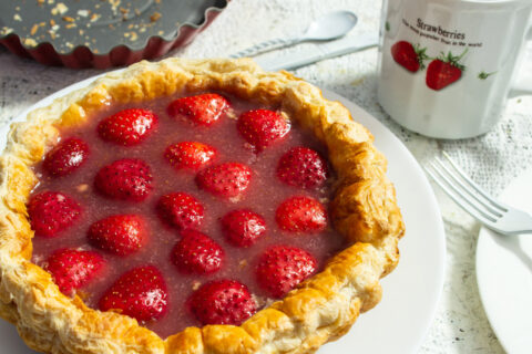 Puff Pastry Strawberry Pie