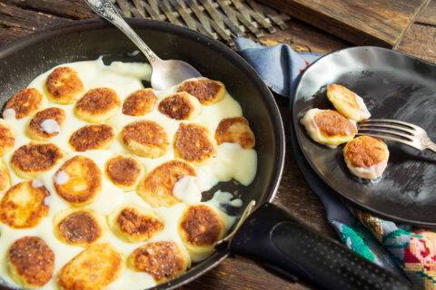 Syrniki with Custard — Farmer’s Cheese Pancakes with Custard