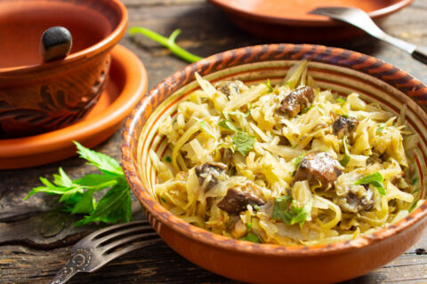 Braised Cabbage with Mushrooms