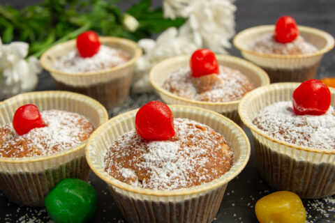 Butter Muffins with Dried Figs and Kumquat