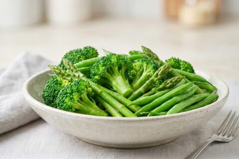 Blanching Vegetables: What It Is and Why You Need Ice Water