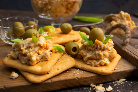Vorschmack on Onion Crackers: A Cold Herring Appetizer