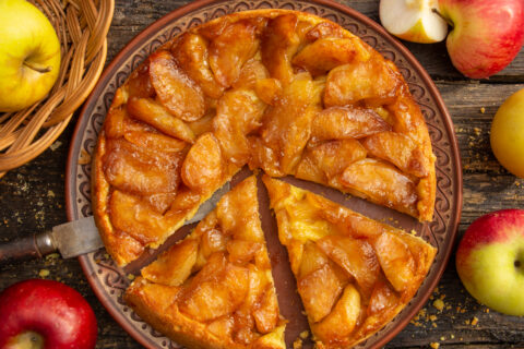 Upside-Down Apple Cinnamon Tart