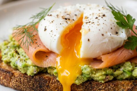 How to Poach Eggs Without the Vinegar Smell or Wispy Egg Whites