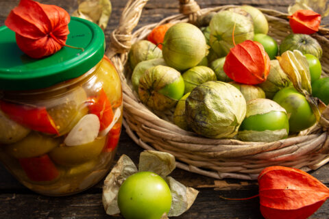 Pickled Vegetable Physalis with Chili and Garlic