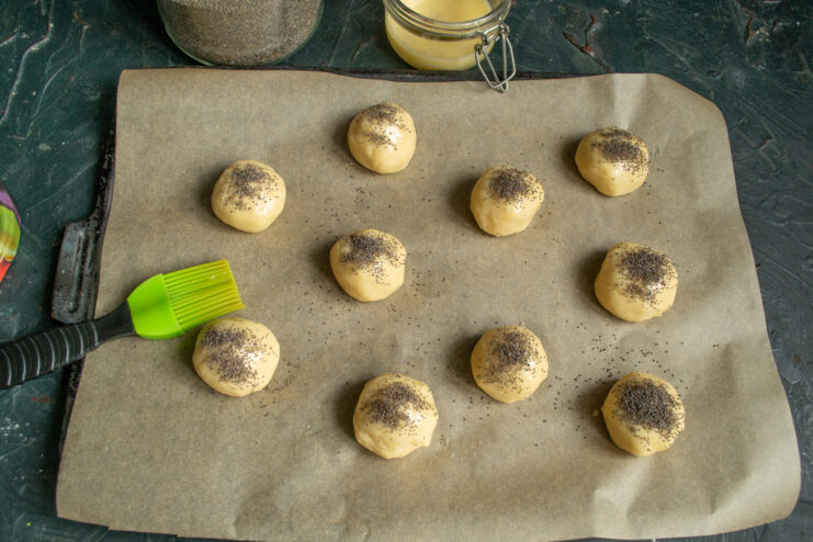 Decorating With Poppy Seeds Cookies sprinkled with poppy seeds before baking