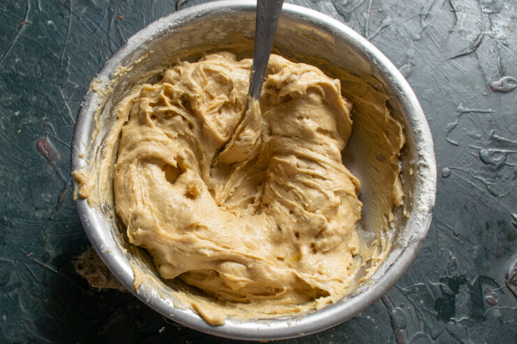 Thick dough thoroughly mixed with nuts and dried fruit