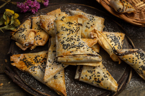 Sweet Samosas with Raisins and Poppy Seeds