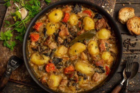Oven-Baked Pork with Potatoes and Mushrooms – Rustic Village-Style Roast