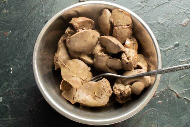 Prepared Chicken Liver Blanched and rinsed chicken liver resting in a bowl