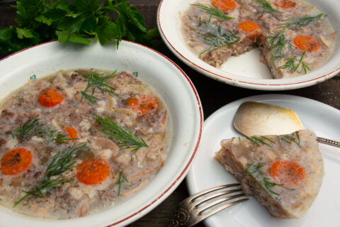 Pork Hock Aspic with Gelatin