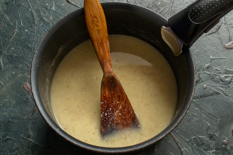 Preparing the thickener Smooth, light-colored roux-based sauce in a saucepan