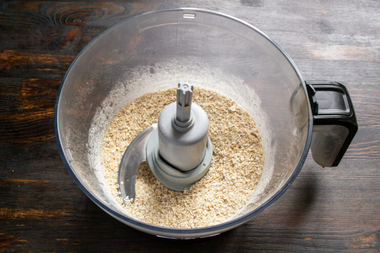 Grinding quick oats in a blender pitcher